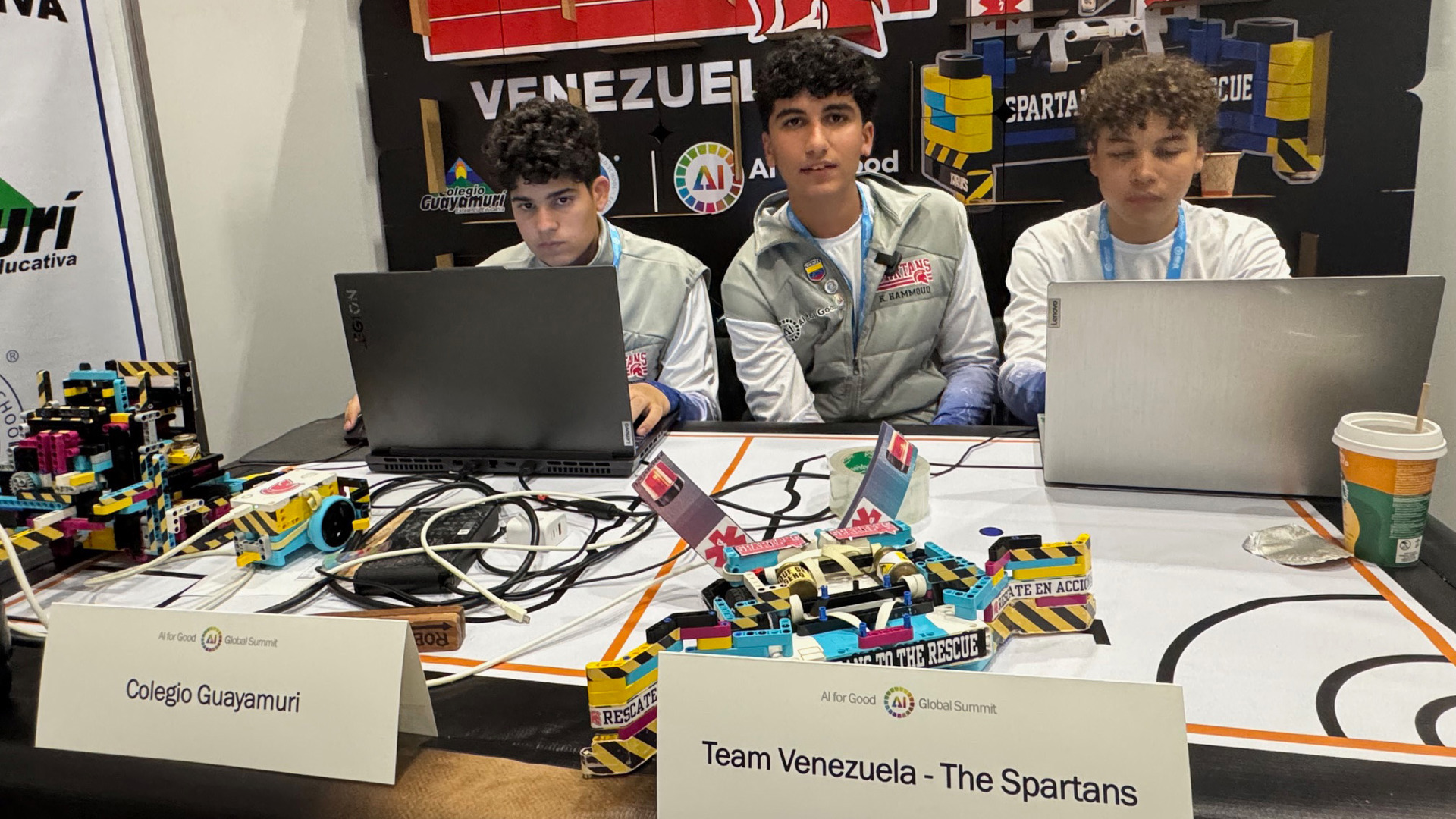 Jovenes venezolanos ganan oro